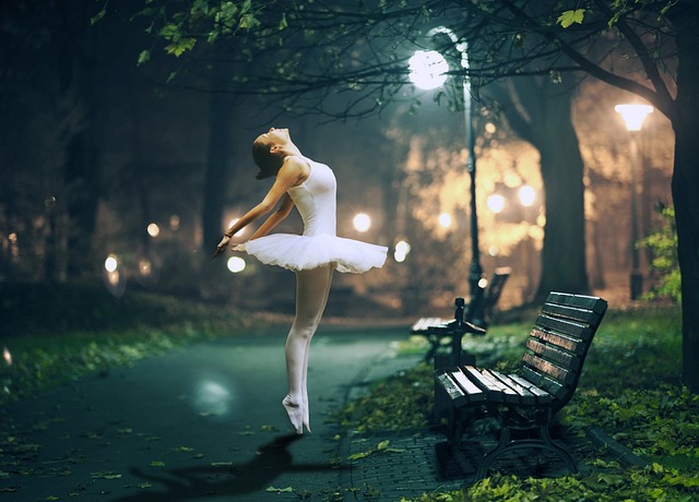 dancer-3147817_640